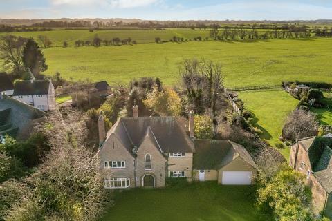 4 bedroom detached house for sale, Huge Potential at Kirby Lane House, Burton Road, LE13 1DN