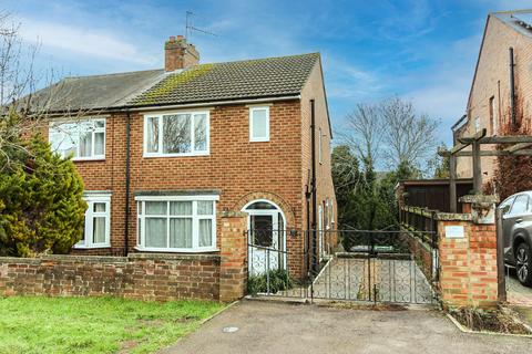 3 bedroom semi-detached house for sale, Valley Road, Wellingborough NN8
