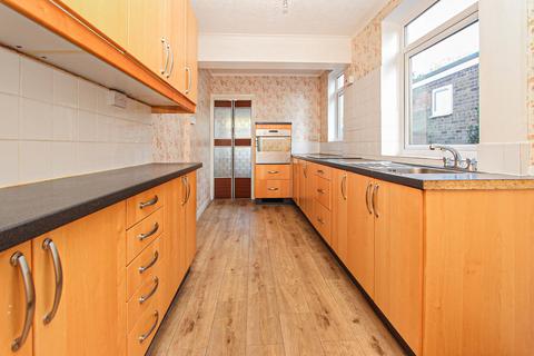 3 bedroom semi-detached house for sale, Valley Road, Wellingborough NN8