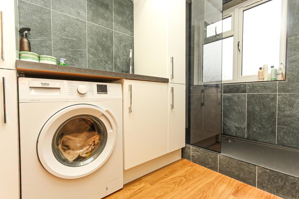 Utility/Shower room