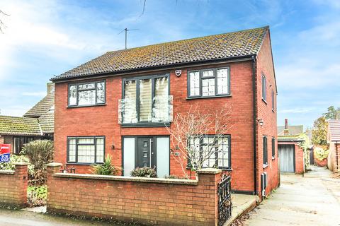 4 bedroom detached house for sale, Cross Road, Wellingborough NN8