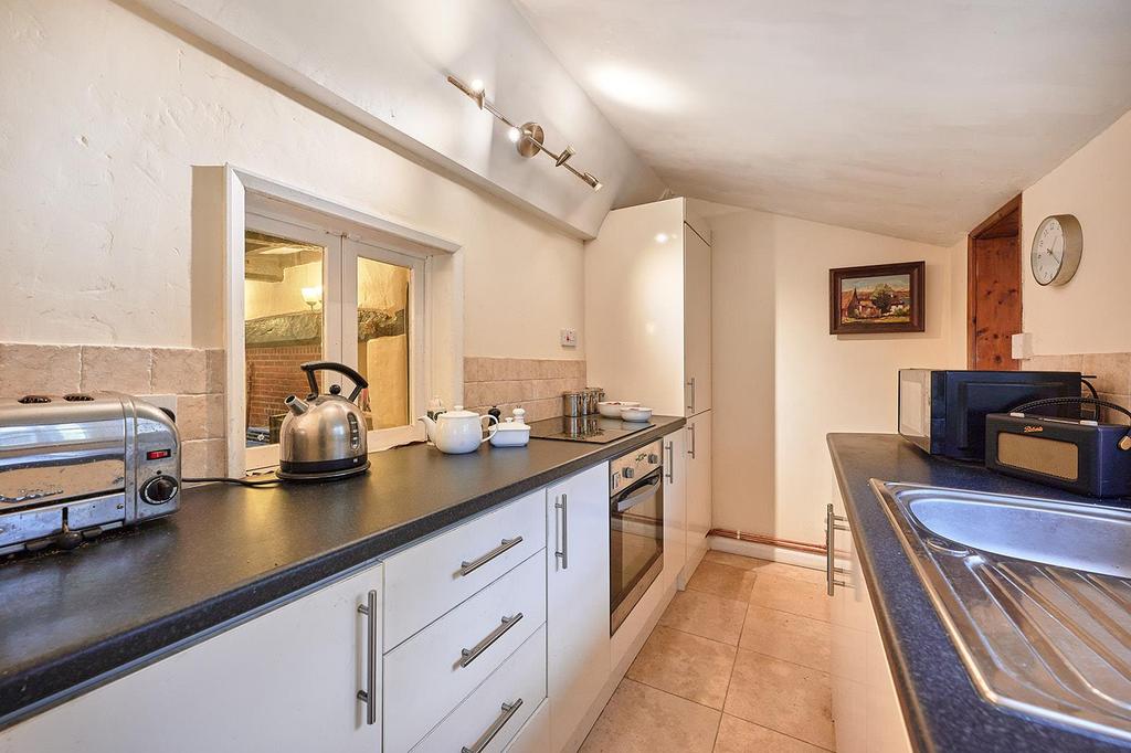 Fitted Kitchen
