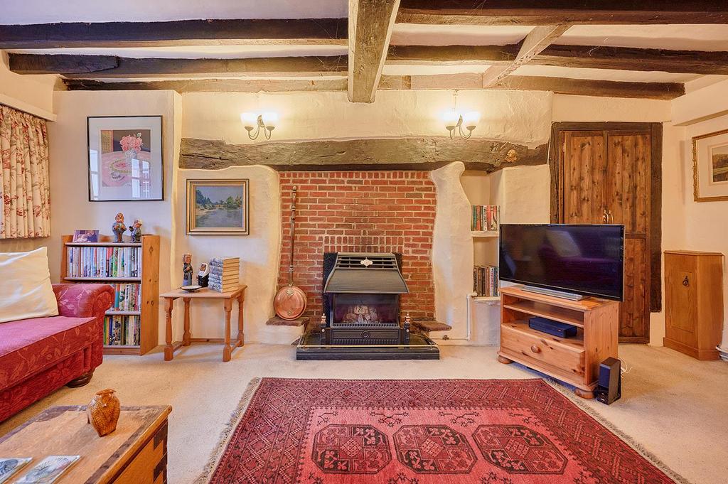 Large Sitting/Dining Room