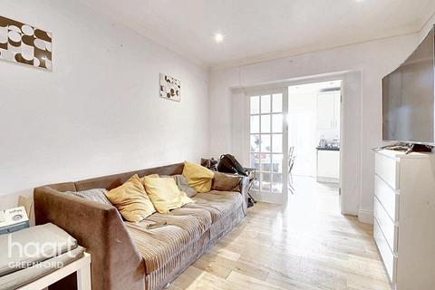 3 bedroom terraced house for sale, Barmouth Avenue, Greenford