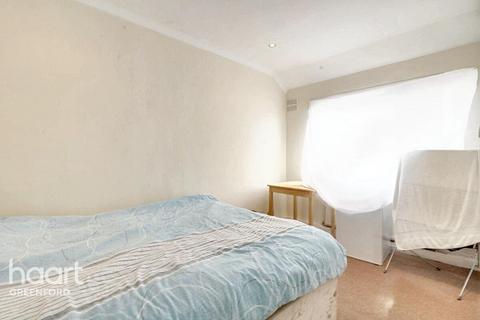 3 bedroom terraced house for sale, Barmouth Avenue, Greenford