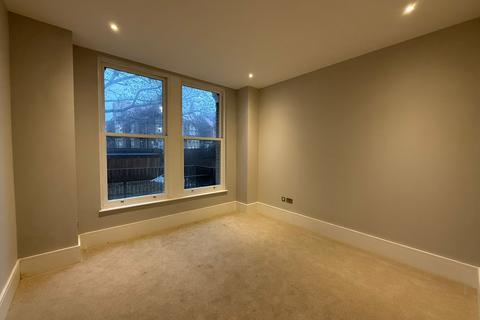 2 bedroom flat to rent, Castlebar Road, London W5