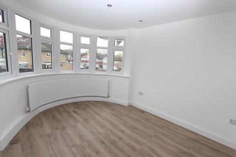 2 bedroom apartment to rent, Spinnells Road, Harrow