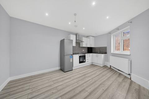 1 bedroom flat to rent, York Place, Ilford