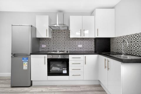 1 bedroom flat to rent, York Place, Ilford