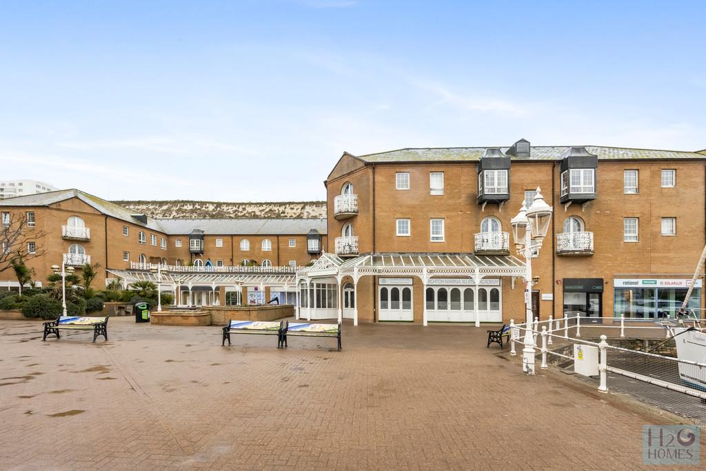 Starboard Court, 41-020