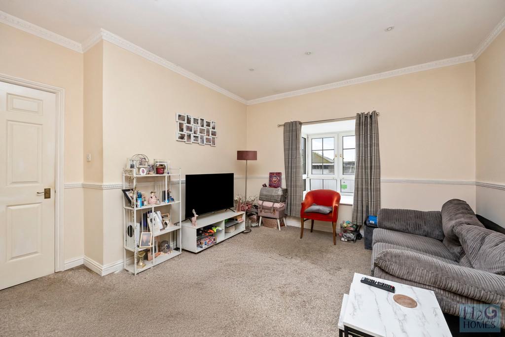 Starboard Court, 41-008