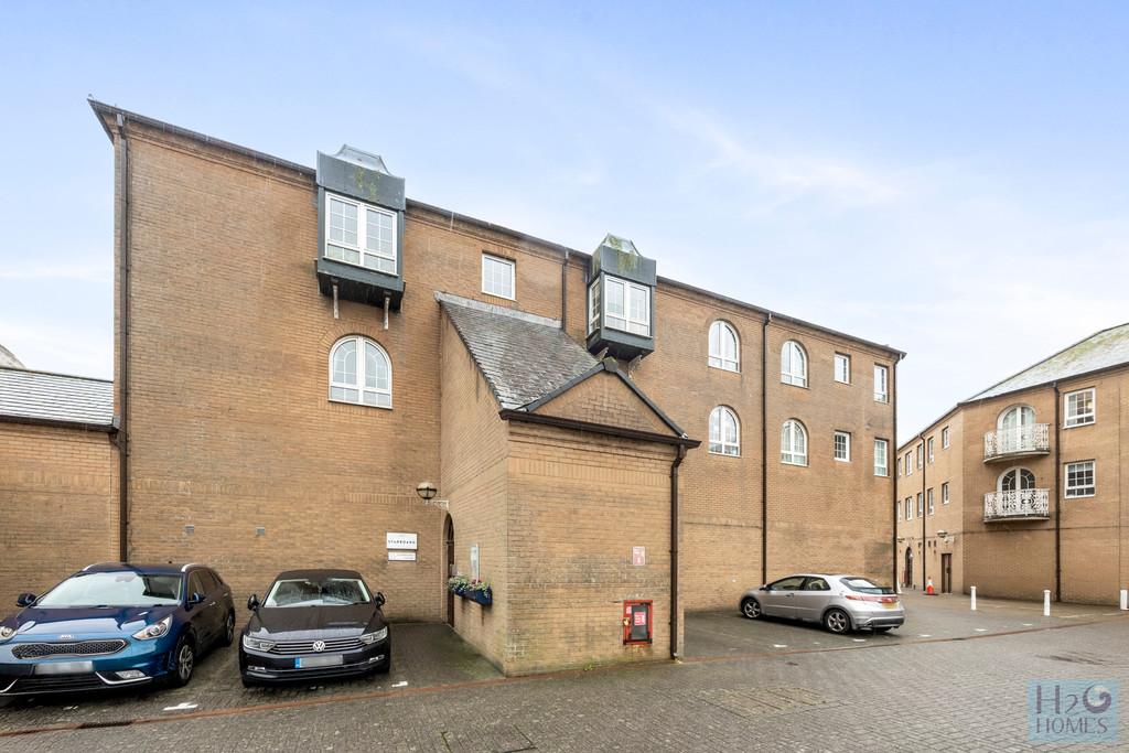 Starboard Court, 41-017