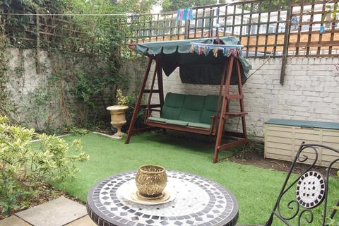 1 bedroom ground floor flat to rent, King Street, Chiswick, London