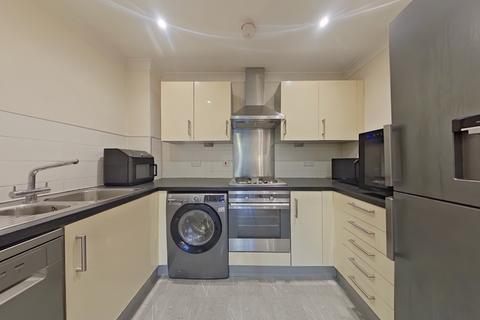 2 bedroom flat for sale, Navarre Court, 10 Primrose Hill, Kings Langley WD4