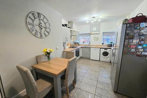 3 bedroom terraced house for sale, Quarella Road, Bridgend, CF31