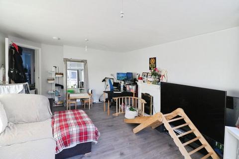 2 bedroom apartment for sale, Scholars Walk, Langley