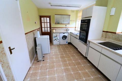 3 bedroom semi-detached house for sale, Hobart Drive, Walsall