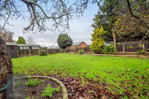 5 bedroom detached house for sale, Highland Road, Taverham, Norwich