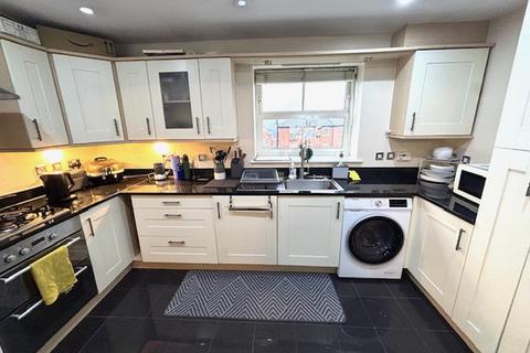 2 bedroom apartment for sale, Horseshoe Crescent, Great Barr, Birmingham B43 7BJ