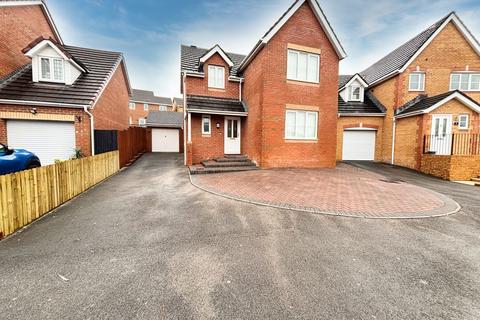 4 bedroom detached house for sale, 5 Llwyn Coch, Bridgend CF31 5BJ
