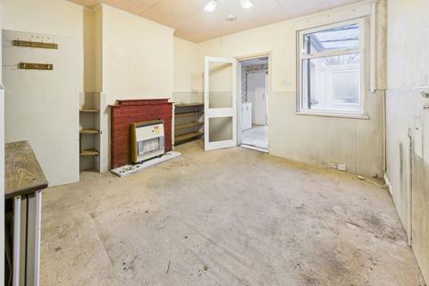 3 bedroom end of terrace house for sale, PARK ROAD - CATERHAM