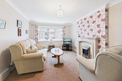 2 bedroom semi-detached bungalow for sale, Kendal Way, Hull