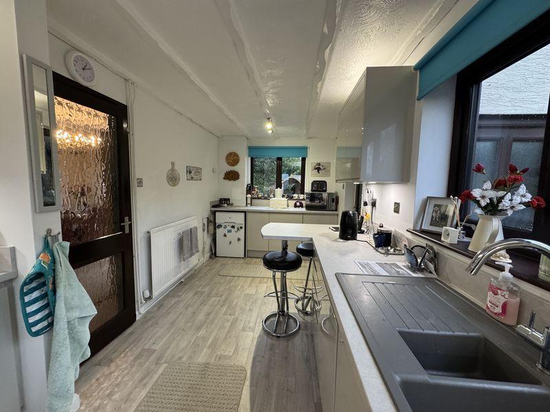Kitchen to...