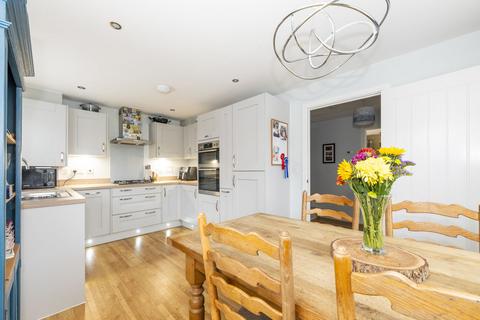 3 bedroom semi-detached house for sale, Wheatsheaf Avenue, Ridgewood, Uckfield