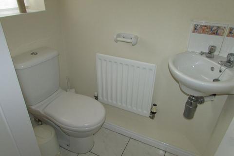 3 bedroom semi-detached house to rent, Brookway Littleborough
