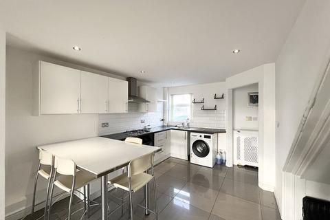 2 bedroom terraced house to rent, Leigh Road, Manchester