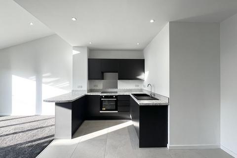 3 bedroom semi-detached house to rent, Manchester Road, Manchester