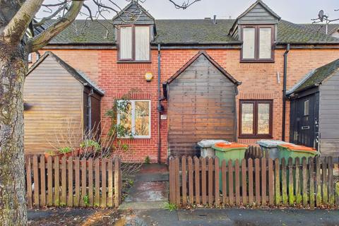 2 bedroom terraced house for sale, Kirkham Road, London