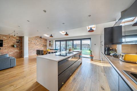 4 bedroom detached house for sale, Selwyn Crescent, Radley Abingdon