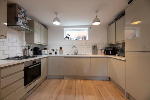 2 bedroom detached house for sale, Woodfield Park Drive, Leigh-On-Sea
