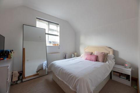 2 bedroom detached house for sale, Woodfield Park Drive, Leigh-On-Sea