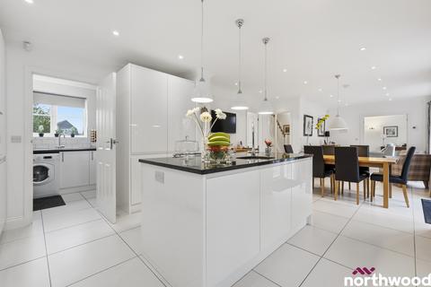 4 bedroom detached house for sale, Ingrave Road, Brentwood, CM13