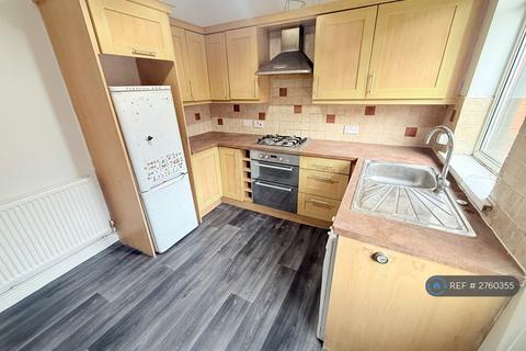 2 bedroom terraced house to rent, Avondale Street, Bolton, BL1