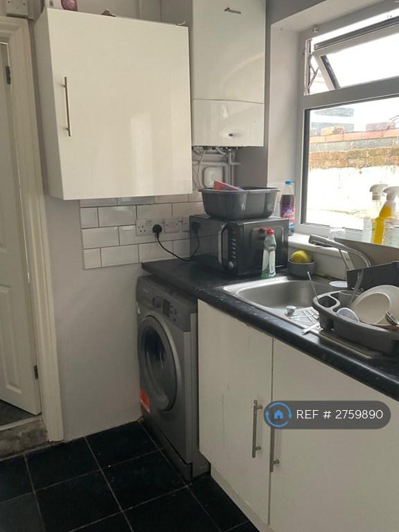 A Washing Machine And Tumble Dryer Is Available