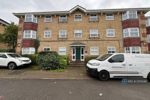 2 bedroom flat to rent, The Rowans, Leigh-On-Sea, SS9