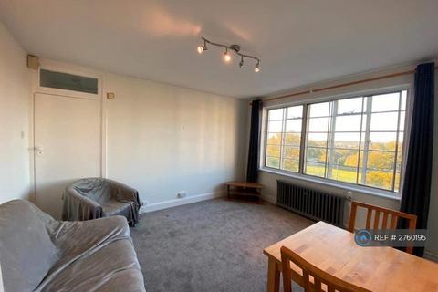 2 bedroom flat to rent, Guildford High Street, Guildford, GU1