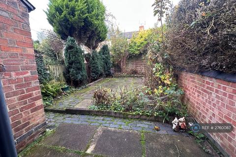Studio to rent, Cowley Street, Derby, DE1