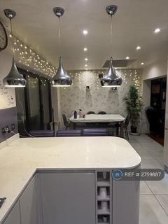 4 bedroom semi-detached house to rent, Beechwood Rise, Watford, WD24