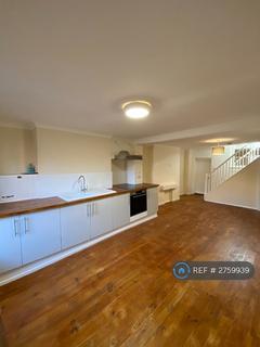 3 bedroom semi-detached house to rent, Church Street, Spalding, PE11