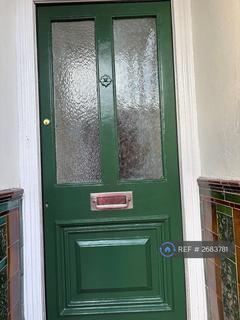 4 bedroom semi-detached house to rent, Hindes Road, Harrow, HA1