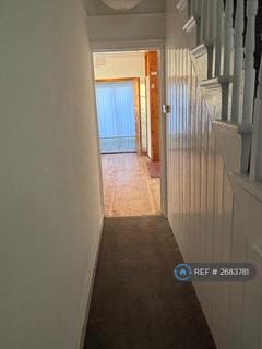 4 bedroom semi-detached house to rent, Hindes Road, Harrow, HA1