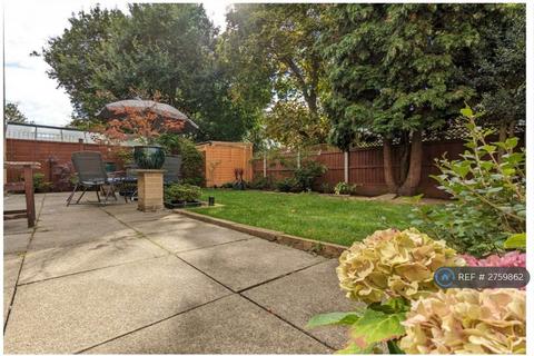 undefined, Kinnaird Close, Bromley, BR1