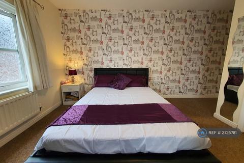 1 bedroom in a house share to rent, Flavius Way, Colchester, CO4