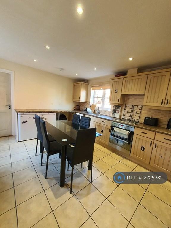 Room 1 Kitchen