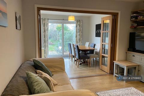3 bedroom semi-detached house to rent, Davey Crescent, Great Shelford, Cambridge, CB22