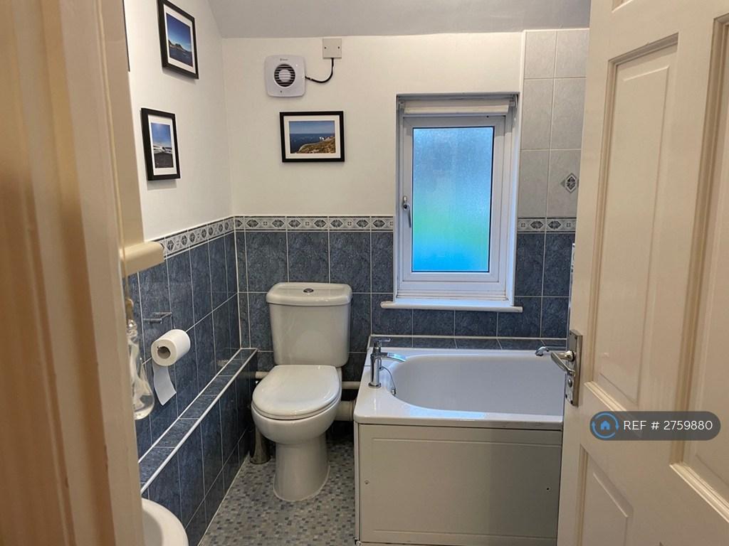 Upstairs Bathroom